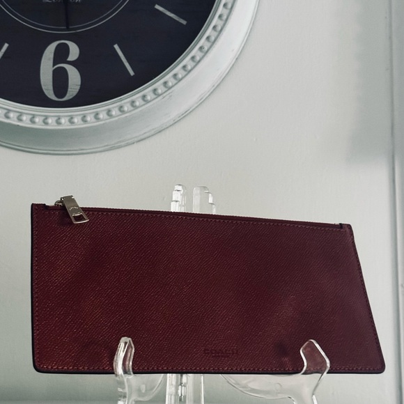 Coach New York Zip Pouch in Red Wine, Natural Leather Checkbook/Purse Organizer - Picture 1 of 7